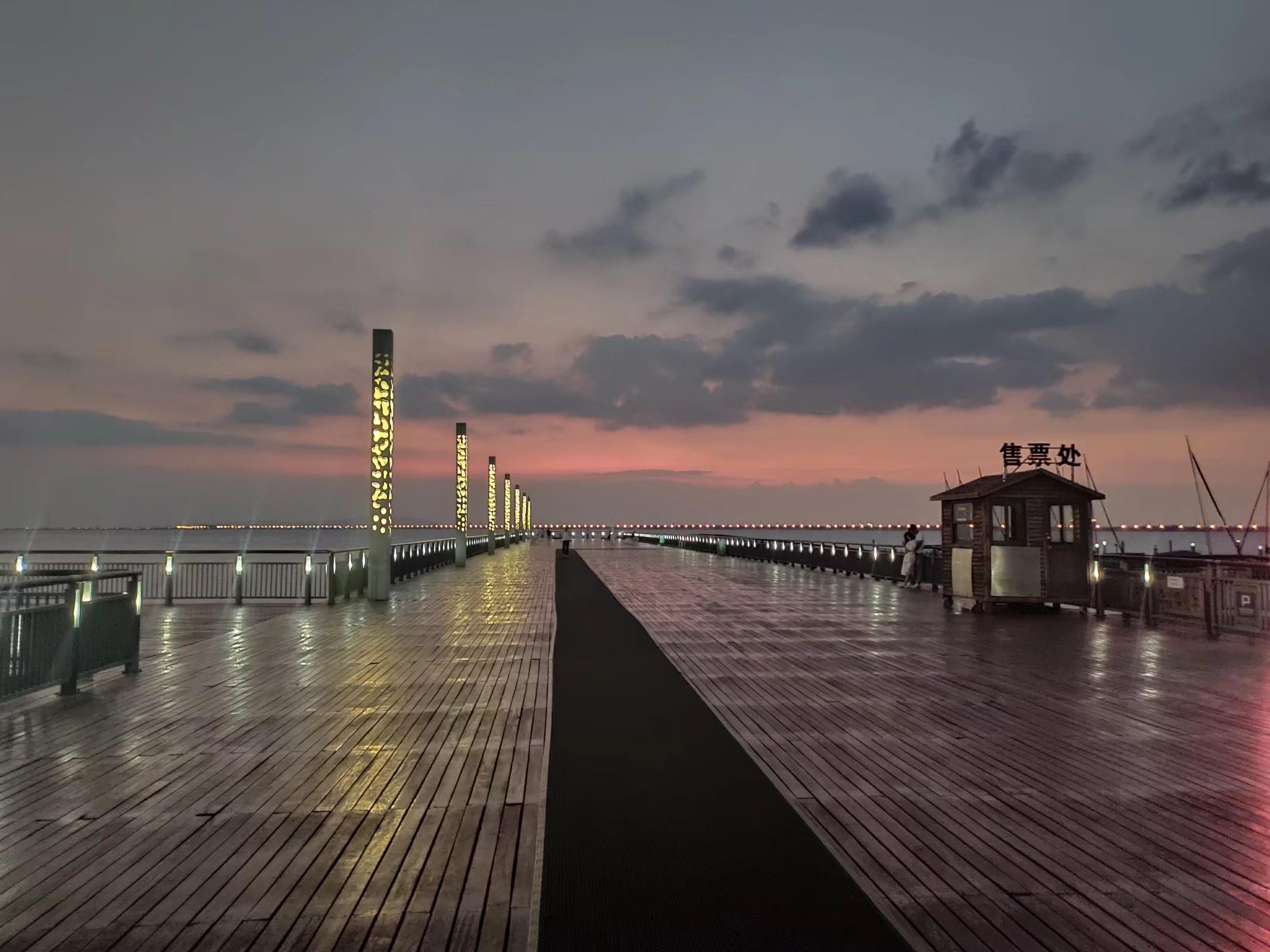 金鸡湖